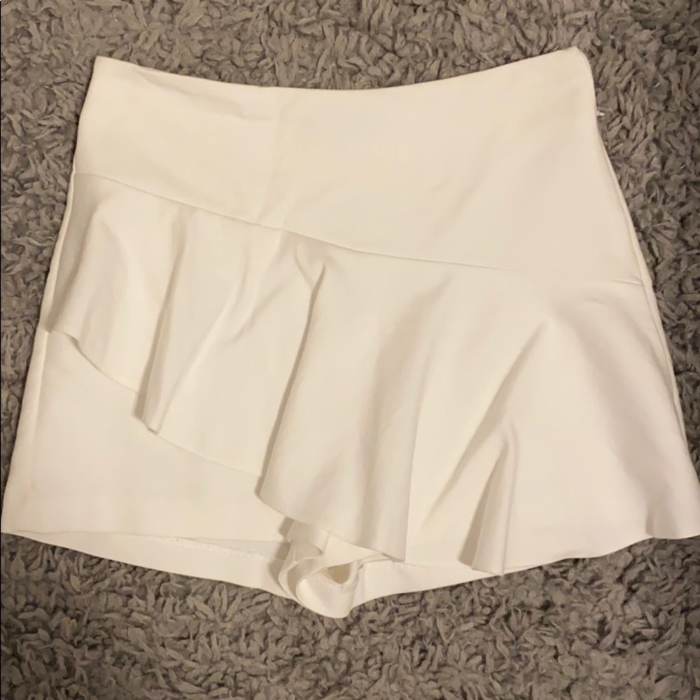 white skort